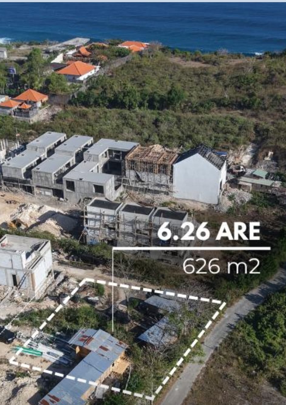 Aerial photo showing the 6.26 are (626 m²) plot boundary at Nyang Nyang Hill, Uluwatu, marked with a white dashed line